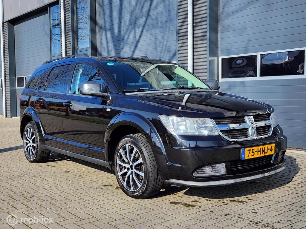 Dodge Journey 2.4 SXT 7p | NAP | AIRCO | CRUISE | TREKHAAK, Auto's, Dodge, Voorwielaandrijving, Gebruikt, Zwart, 4 cilinders