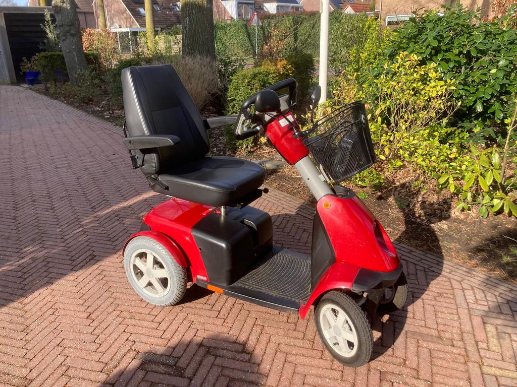 Scootmobiel (Sterling Trophy 6 4-wiel), Diversen, Brommobielen en Scootmobielen, Ophalen, Zo goed als nieuw, 16 km/u of meer, 46 km of meer