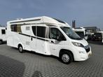 Carado T449 Queensbed/Euro-6/Hefbed/2018/2x Airco/28.000km!, Caravans en Kamperen, Campers, 7 tot 8 meter, Bedrijf, Carado, Tot en met 4