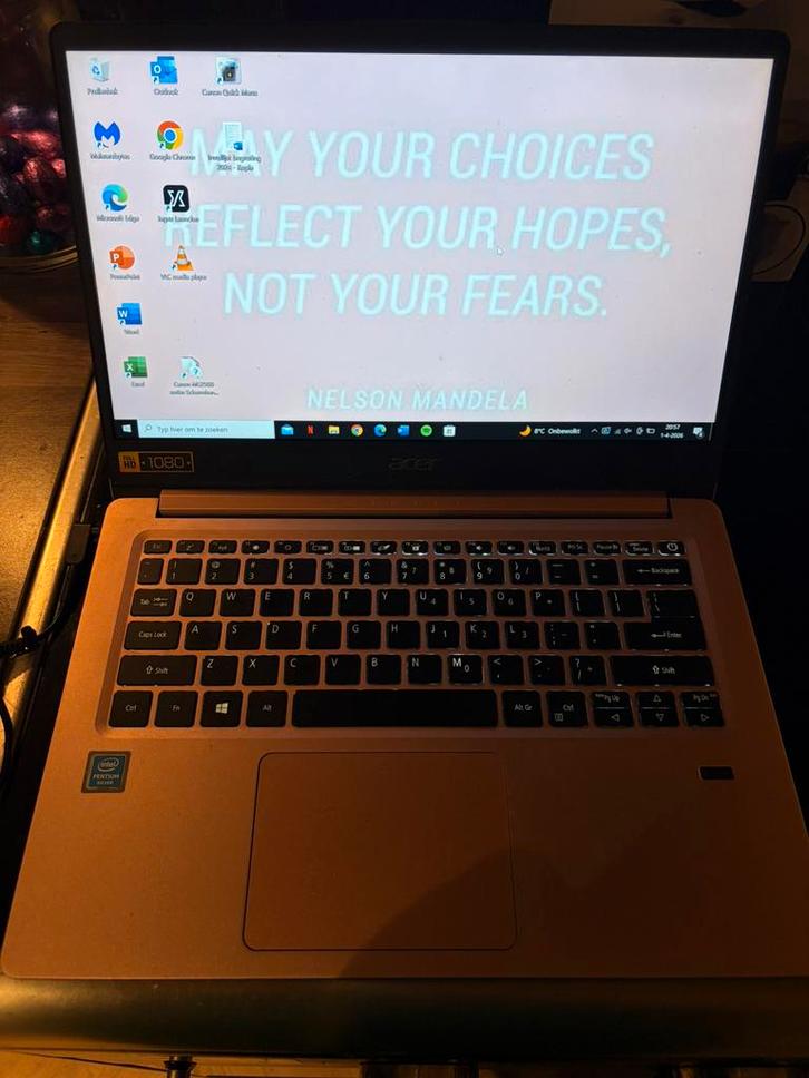 Acer Swift 1 roze, Computers en Software, Windows Laptops, Gebruikt, 14 inch, Onbekend, Ophalen