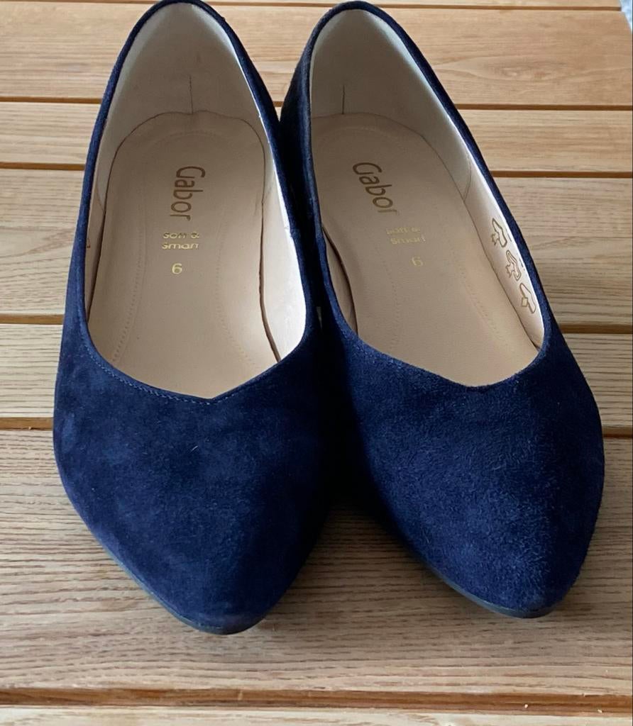 Gabor pumps, donkerblauw suède, Kleding | Dames, Schoenen, Ophalen of Verzenden, Zo goed als nieuw, Blauw, Pumps