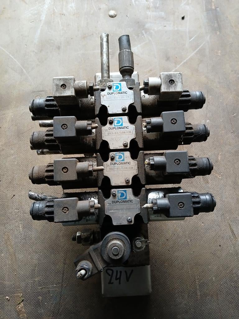 24 V ventielen blok, Ophalen of Verzenden, Zo goed als nieuw