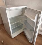 Koelkast met mini vriezer, Gebruikt, 100 tot 150 liter, 45 tot 60 cm, Met vriesvak