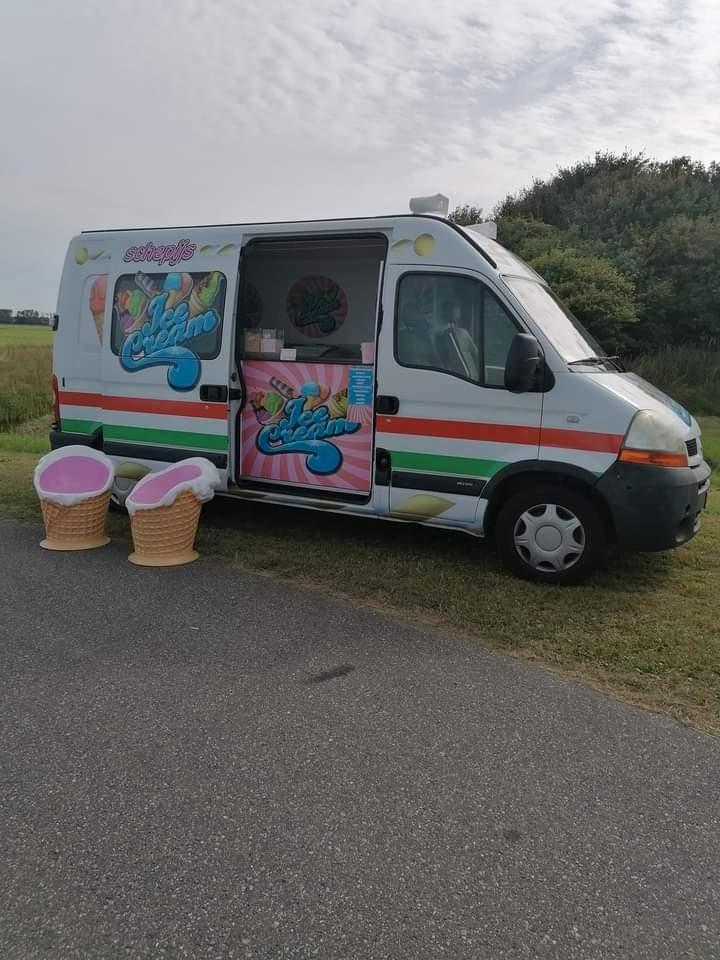 Ijsbus foodtruck, Auto's, Renault, Particulier, Ophalen