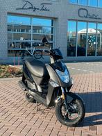 Nette Kymco Agility 50 (2022) – Volledig zwart – 5139 km, Ophalen, Maximaal 45 km/u, Zo goed als nieuw, 50 cc