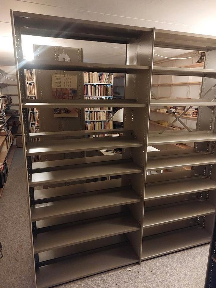 6x Ahrend stellingkast/boekenkast zgan grijs, Huis en Inrichting, Kasten | Boekenkasten, Zo goed als nieuw, 100 tot 150 cm, 200 cm of meer