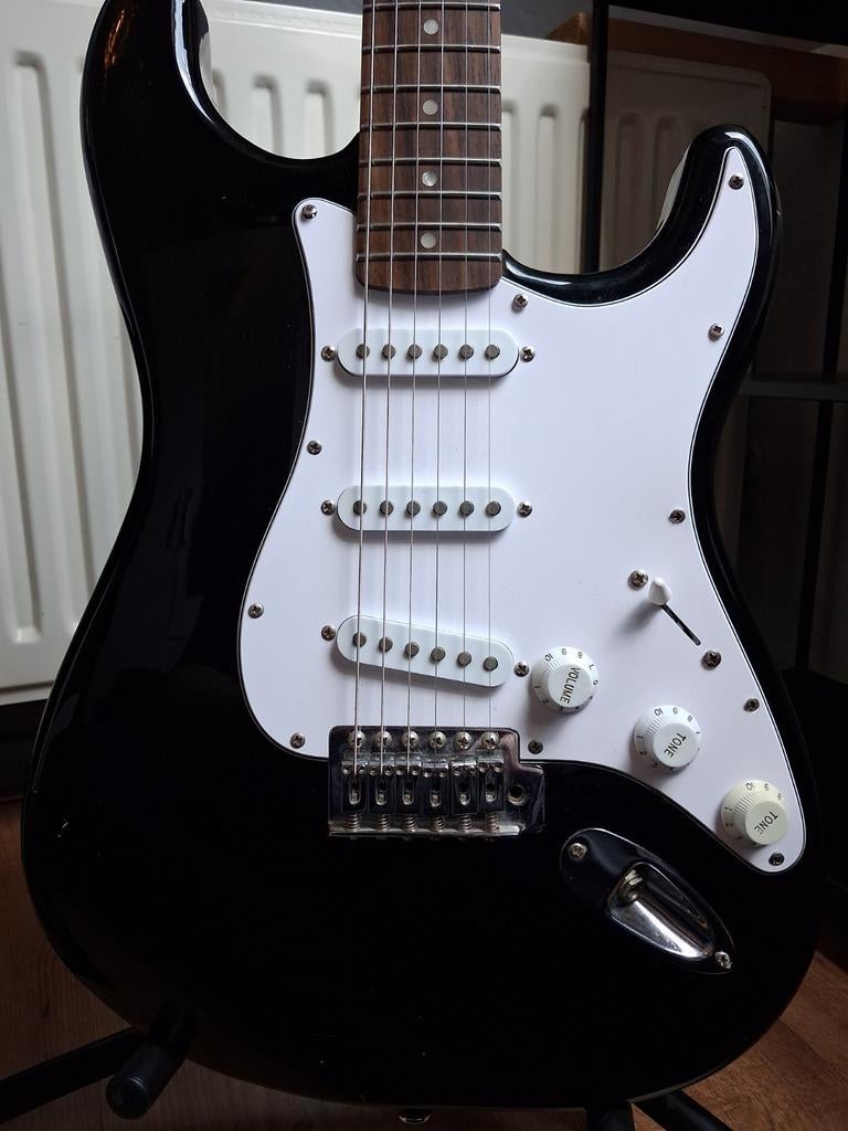 Squier Fender stratocaster, Muziek en Instrumenten, Ophalen, Zo goed als nieuw, Solid body, Fender