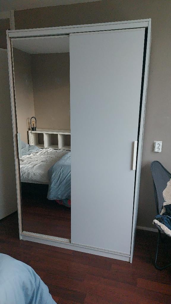 Kledingkast, Huis en Inrichting, Kasten | Kledingkasten, Ophalen, Met deur(en), 100 tot 150 cm, Zo goed als nieuw