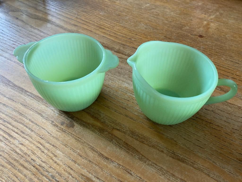 Vintage Fire King jadeite groen roomstel melk & suiker, Antiek en Kunst, Ophalen of Verzenden