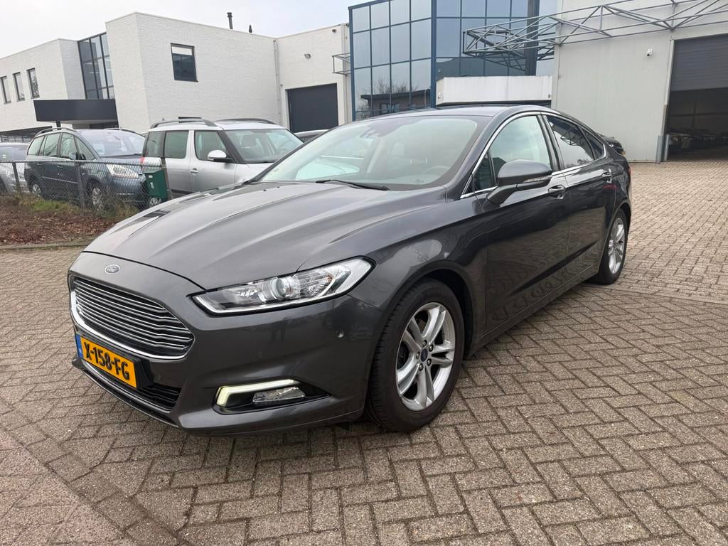Ford Mondeo 1.5 Titanium Lease Edition Bj 2019 Exportprijs E, Auto's, Voorwielaandrijving, Euro 6, 4 cilinders, Mondeo
