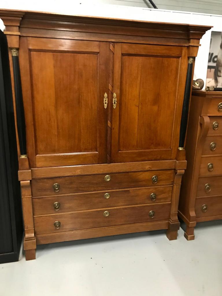 Empire kabinet, Ophalen