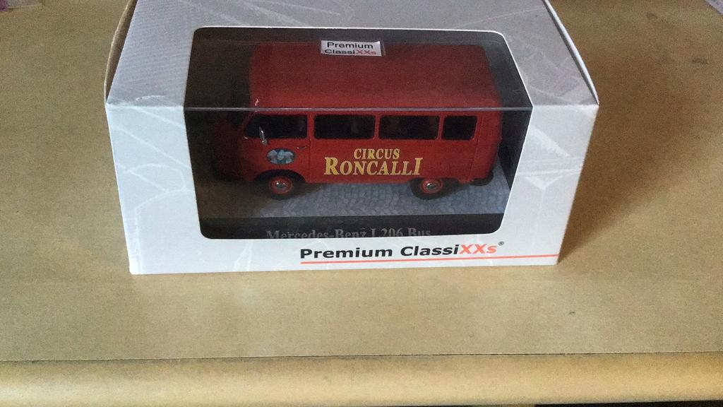 PREMIUM CLASSIXXs MERCEDES- BENZ L 206 BUS CIRCUS RONCALLI, Ophalen of Verzenden, Nieuw, Auto, Overige merken