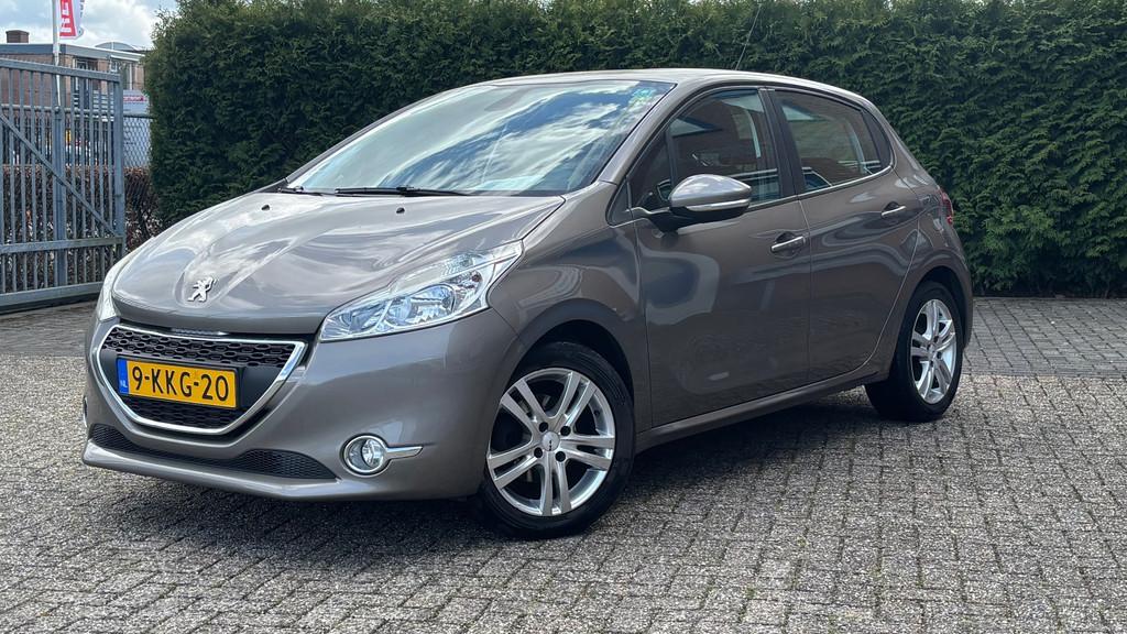 Peugeot 208 1.2 VTi Envy, Nap, Navi, Nwe Apk, Airco, PDC, El, Voorwielaandrijving, Euro 5, Gebruikt, 31 €/maand