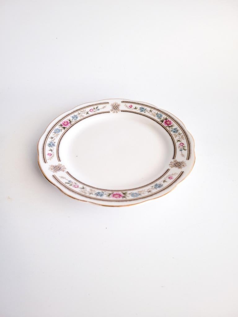 Izgs Prachtige gebaksbordjes vintage servies bloemetjes, Ophalen of Verzenden, Zo goed als nieuw, Staal