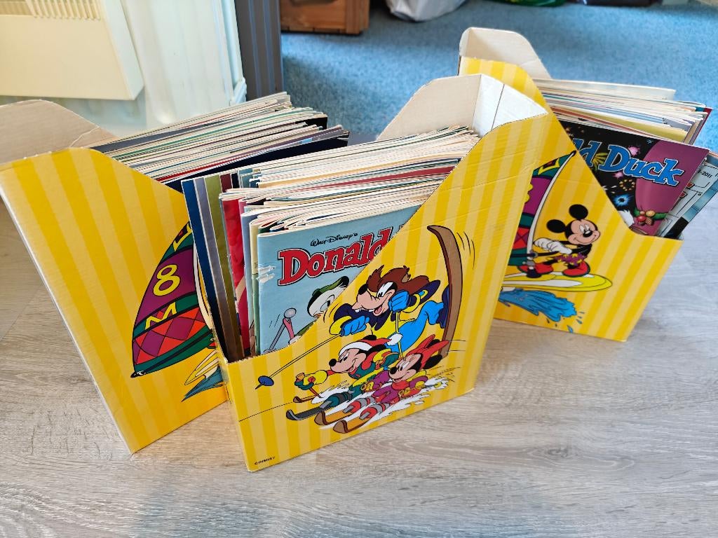 Donald Duck weekblad meerdere jaargangen met Disney mappen, Complete serie of reeks, Ophalen, Gelezen