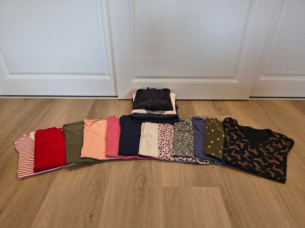 Zwangerschapskleding maat M - 10 shirts, 7 jurken, 3 pyjama, Kleding | Dames, Positiekleding, Zo goed als nieuw, Shirt of Top