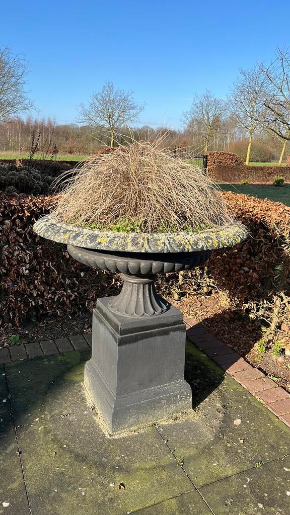 Gietijzeren tuinvaas , bloembak/, Tuin en Terras, Tuinvazen, Ophalen, Zo goed als nieuw