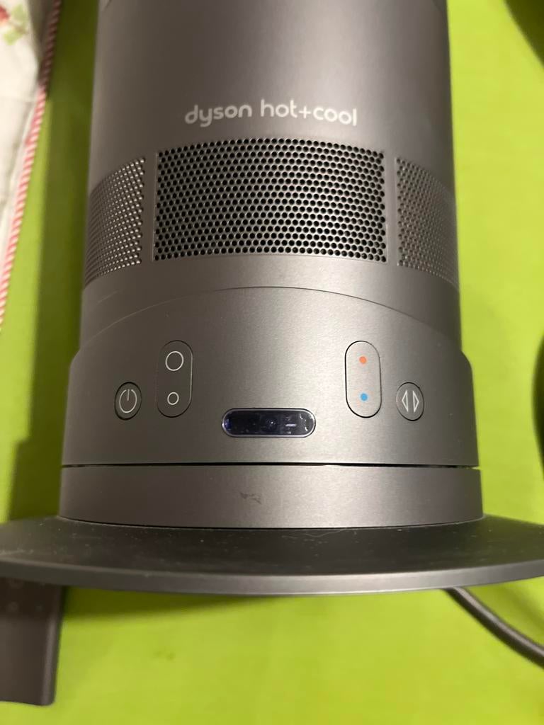 Dyson AM05 Hot + Cool Ventilator - Verwarming & Ventilator, Witgoed en Apparatuur, Ventilatoren, Gebruikt, Tafelventilator, Ventilator met afstandsbediening