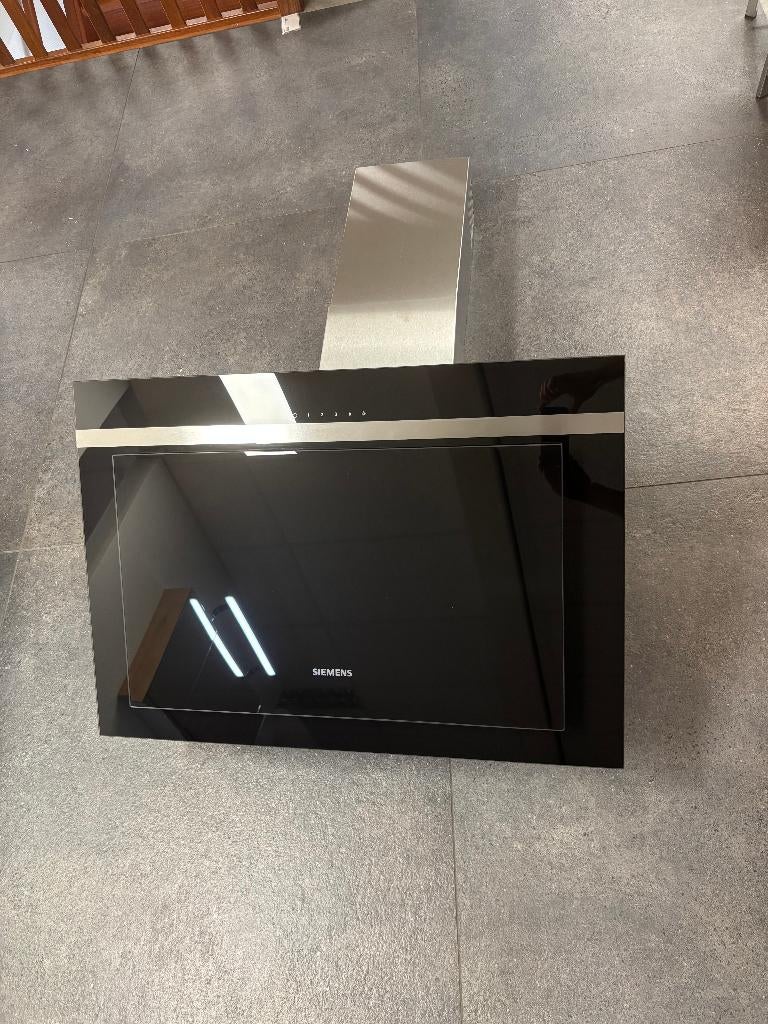 Siemens afzuigkap LC87KHM60, Witgoed en Apparatuur, Afzuigkappen, Ophalen, Wandschouwkap, Nieuw, 600 tot 800 m³ per uur