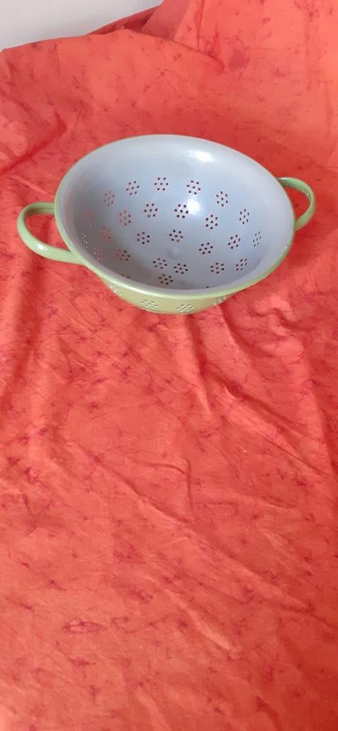 EMAILLE VERGIET LICHT GROEN, Antiek en Kunst, Antiek | Emaille, Ophalen of Verzenden