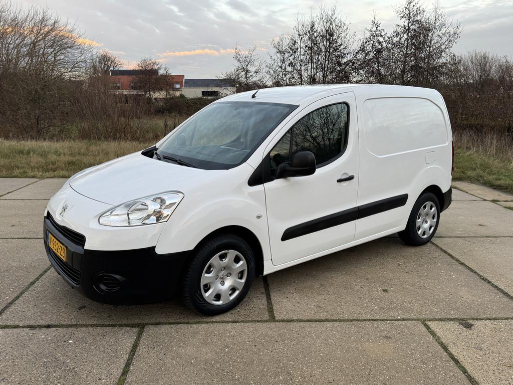 Peugeot Partner 120 1.6 e-HDI E5 airco automaat 3 zits, Euro 5, Stof, Gebruikt, 1295 kg