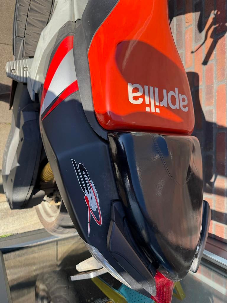 Aprilia SR50 LC Bromscooter 2008, Ophalen, Tweetakt, Gebruikt, Maximaal 45 km/u