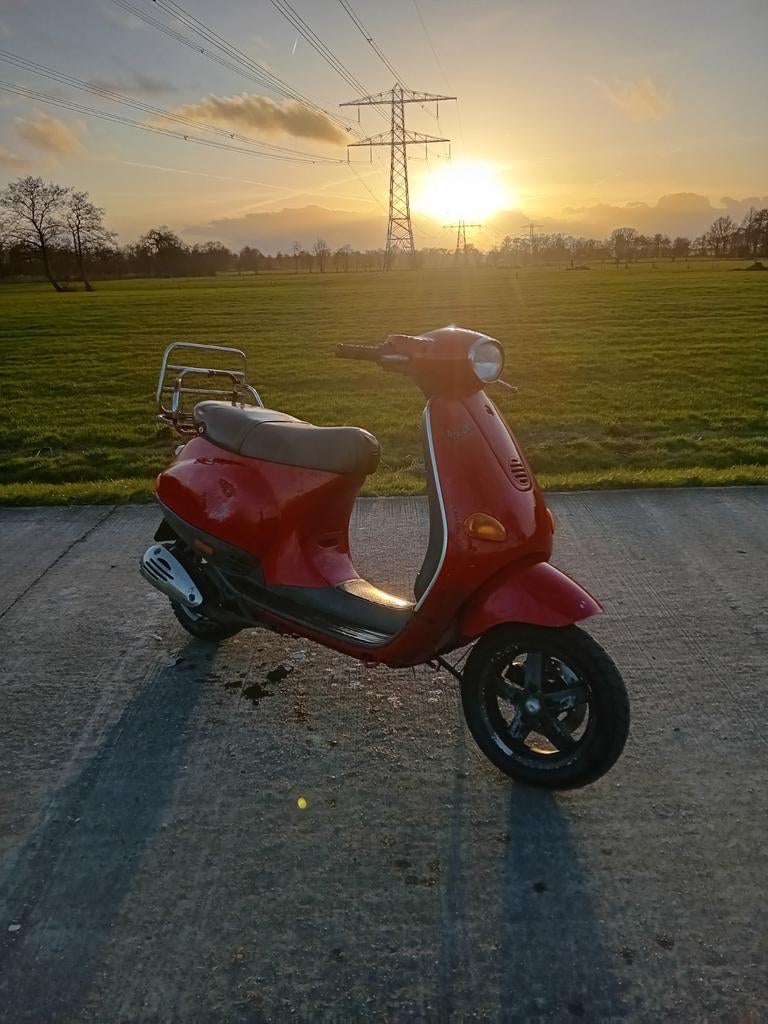 Vespa scooter, Fietsen en Brommers, Scooters | Vespa, Ophalen, Gebruikt, Overige modellen, Maximaal 45 km/u