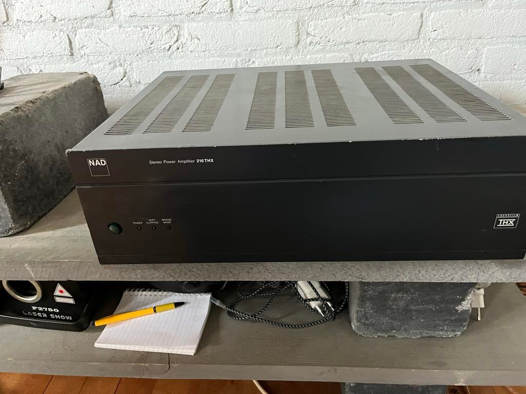 NAD 216THX Stereo Eindversterker met Linn Interlinks, Overige merken, Gebruikt, Ophalen of Verzenden, 120 watt of meer
