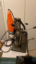 Magnetische statief met boormachine, Ophalen, Zo goed als nieuw, Boormachine