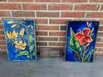 Twee keramische wandborden met bloemen, Ophalen of Verzenden