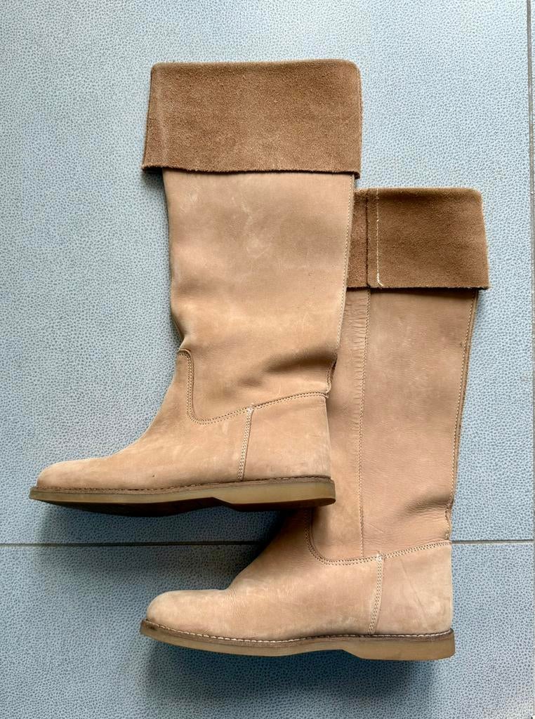 Beige suede laarzen met omslag, Hoge laarzen, Beige, Ophalen of Verzenden, Gedragen