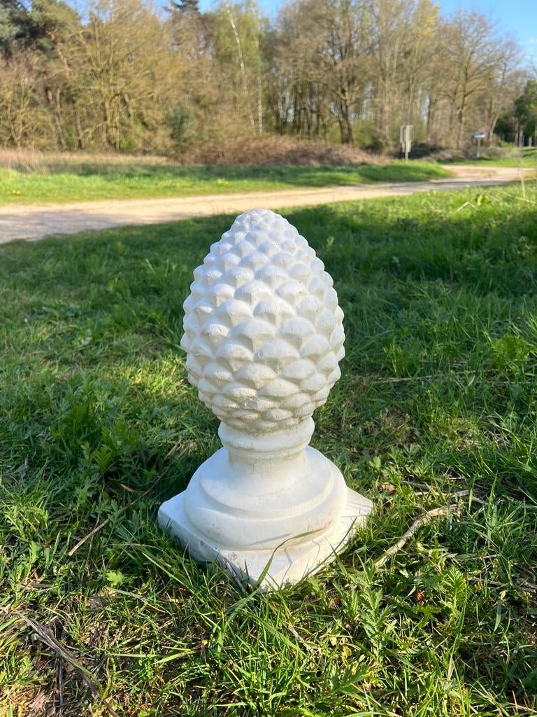 Dennenappel tuinbeeld decoratie, Tuin en Terras, Tuinbeelden, Zo goed als nieuw, Ophalen