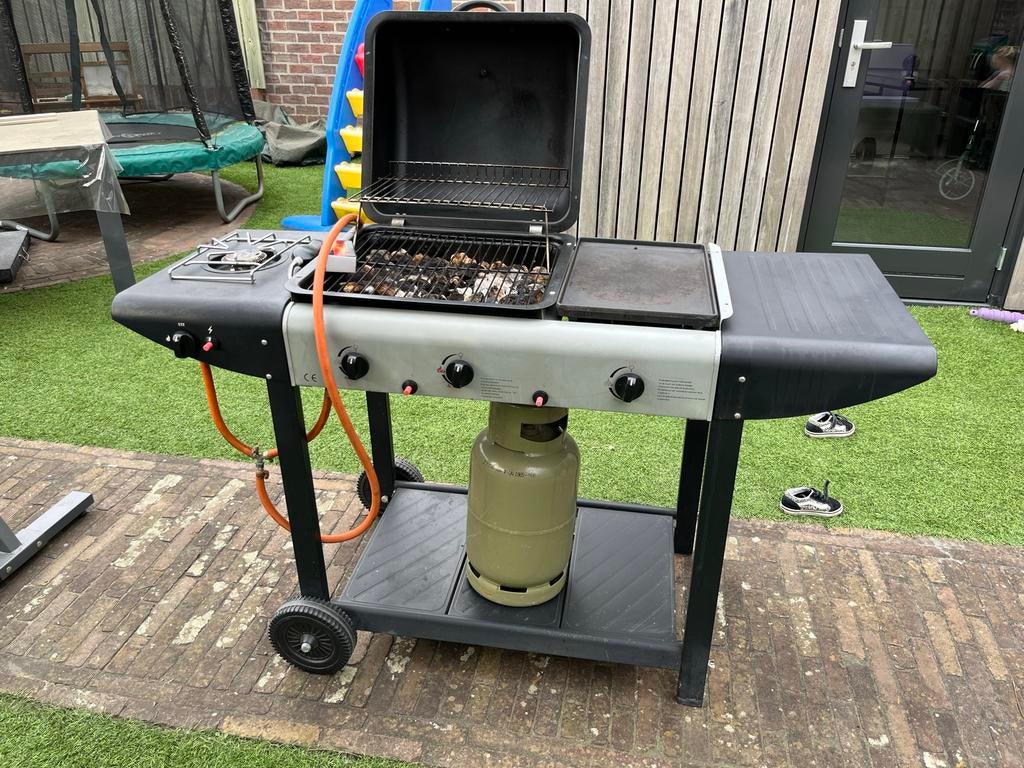 Gas BBQ met zijbrander, grill en bakplaat + 7kg gasfles, Tuin en Terras, Ophalen, Gebruikt