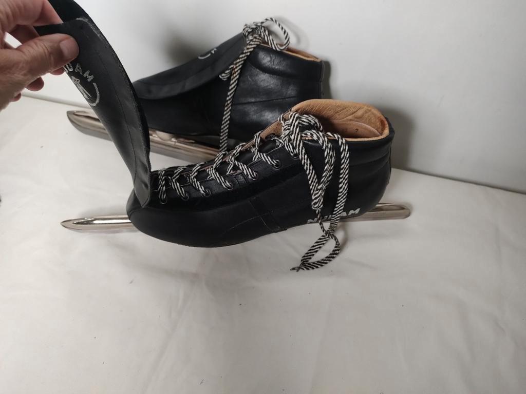 S641 Nijdam Lage Noren maat 43 geslepen, Sport en Fitness, Schaatsen, Gebruikt, Leerdam, Ophalen of Verzenden, Nijdam