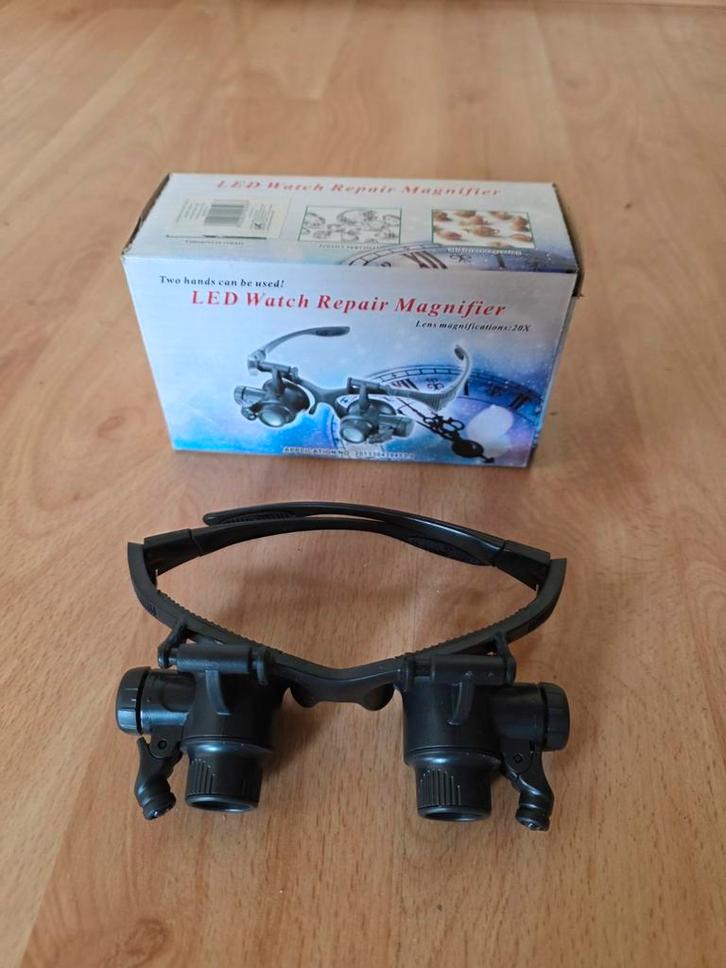 LED Horloge Reparatie Vergrootglas Bril - 20x Vergroting, Hobby en Vrije tijd, Vergrootglazen, Loepen en Loeplampen, Ophalen of Verzenden