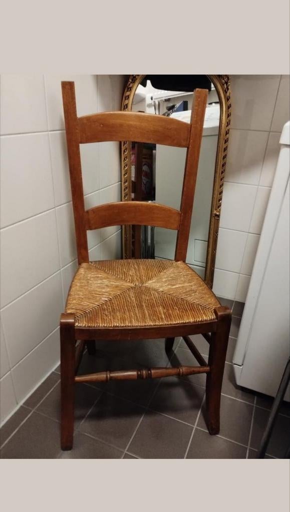 Antiek kleine stoel met rieten zitting., Ophalen