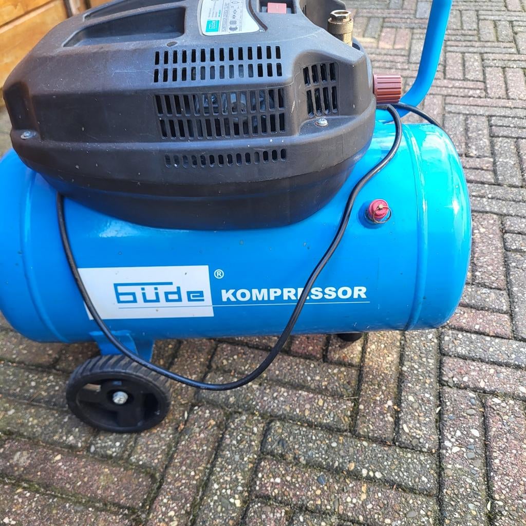 Gude compressor, Doe-het-zelf en Verbouw, Compressors, 25 tot 100 liter, Ophalen of Verzenden