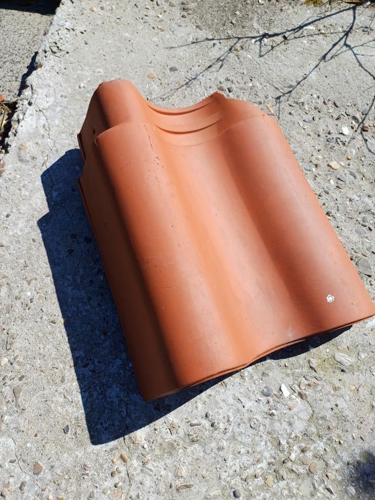 Vijf nieuwe gevelpannen links., Ophalen, Steen of Klei, Zwart, Nieuw