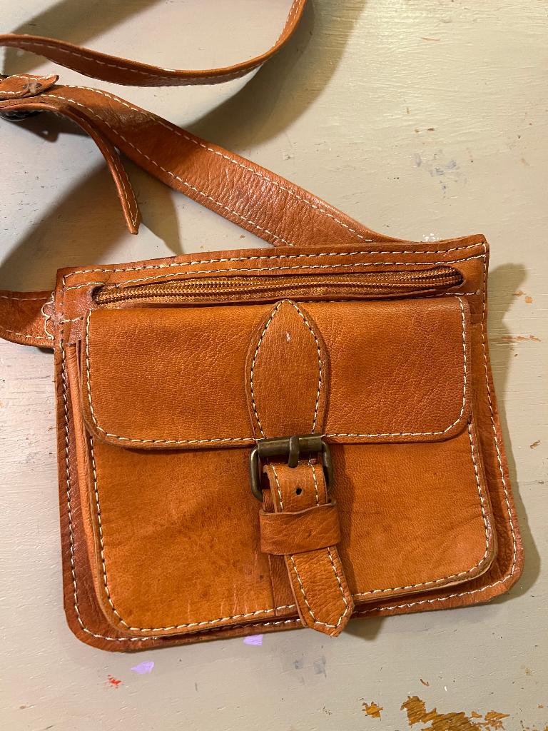 Vintage leren cognac buideltas heuptasje tasje schoudertasje, Ophalen of Verzenden, Zo goed als nieuw, Bruin, Schoudertasje