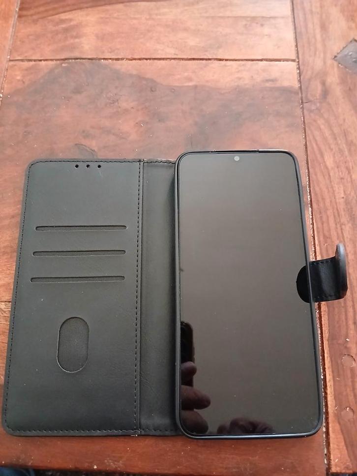 Motorola moto E13 64gb met mooie lederen beschermhoes!, Telecommunicatie, Mobiele telefoons | Motorola, Zo goed als nieuw, Zonder abonnement