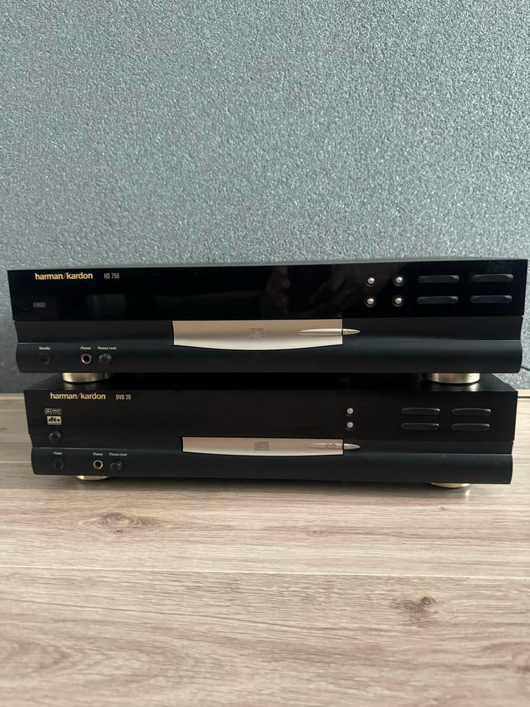 Harman Kardon CD + DVD speler DEFECT met afstandsbedieningen, Ophalen of Verzenden, Niet werkend, Dvd-speler, Overige merken