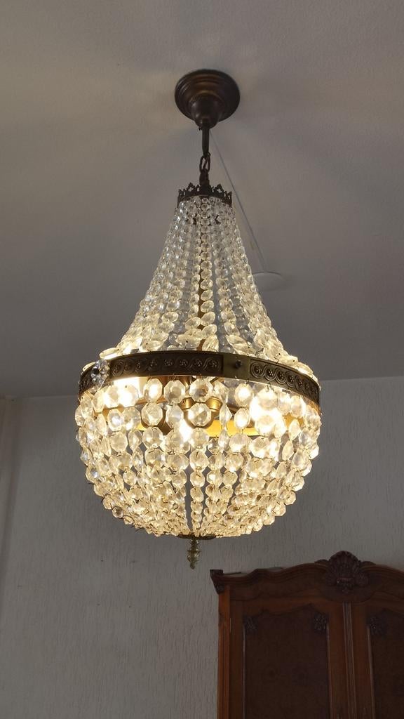 Kristallen kroonluchter, Ophalen