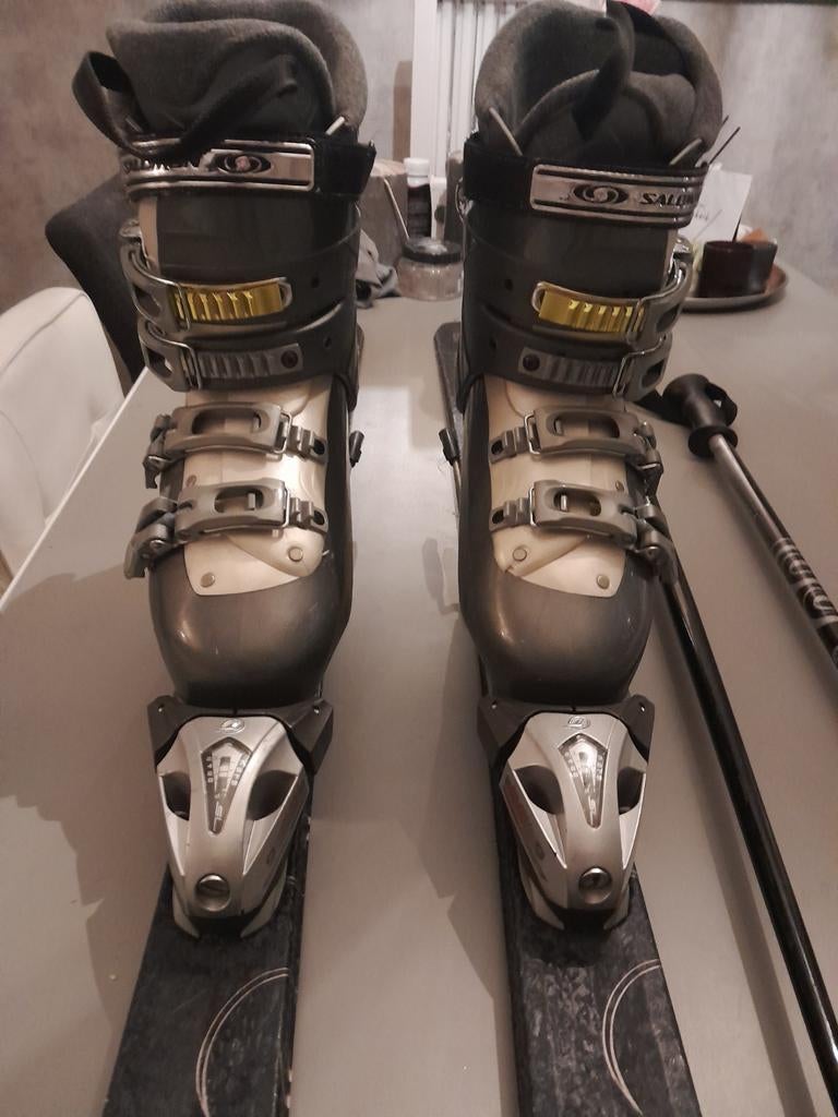 Salomon ski's met stokken en Salomon skischoenen, Ophalen, 160 tot 180 cm, Gebruikt, Salomon