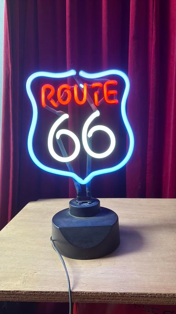 Route 66 neon lamp, Ophalen of Verzenden, Zo goed als nieuw, Glas, Minder dan 50 cm