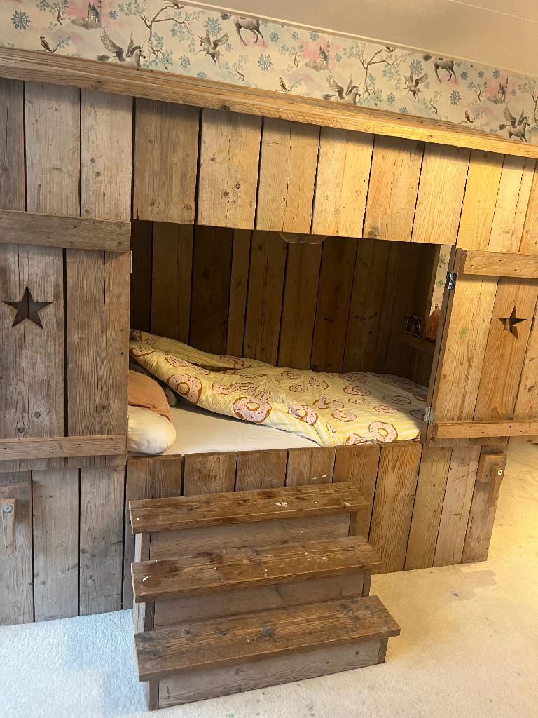 Steigerhouten huisjes bed, 85 tot 100 cm, Gebruikt, 180 cm of meer, Ophalen