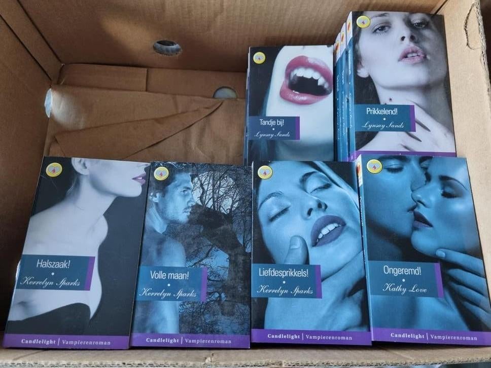 Complete serie Pink Pockets vampierenromans (46 stuks), Boeken, Ophalen