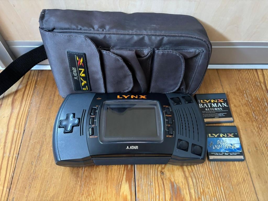 Goedwerkende Atari Lynx met hoesje en 2 games, Ophalen of Verzenden, Gebruikt, Zonder controller, Atari 2600