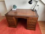 Antiek bureau met ladeblokken en leren blad, Ophalen