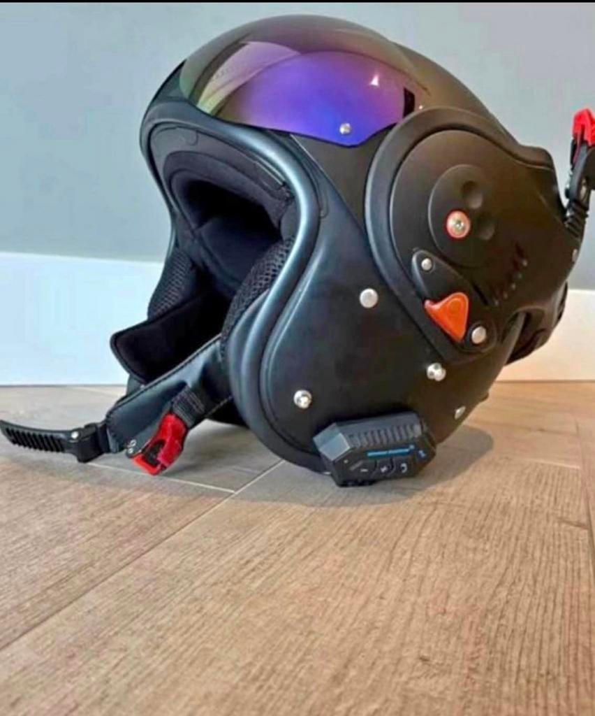 Roof boxer v8 schade vrij met geluidsysteem, Fietsen en Brommers, Brommerhelmen, Ophalen, Zo goed als nieuw