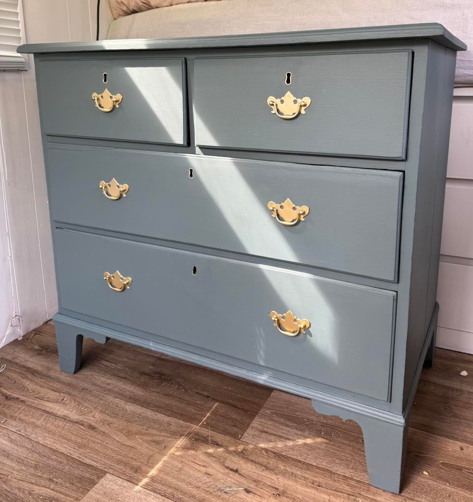 Vintage brocante comode eikenhout, Huis en Inrichting, Kasten | Ladekasten, Eikenhout, Zo goed als nieuw, Minder dan 100 cm, 25 tot 50 cm